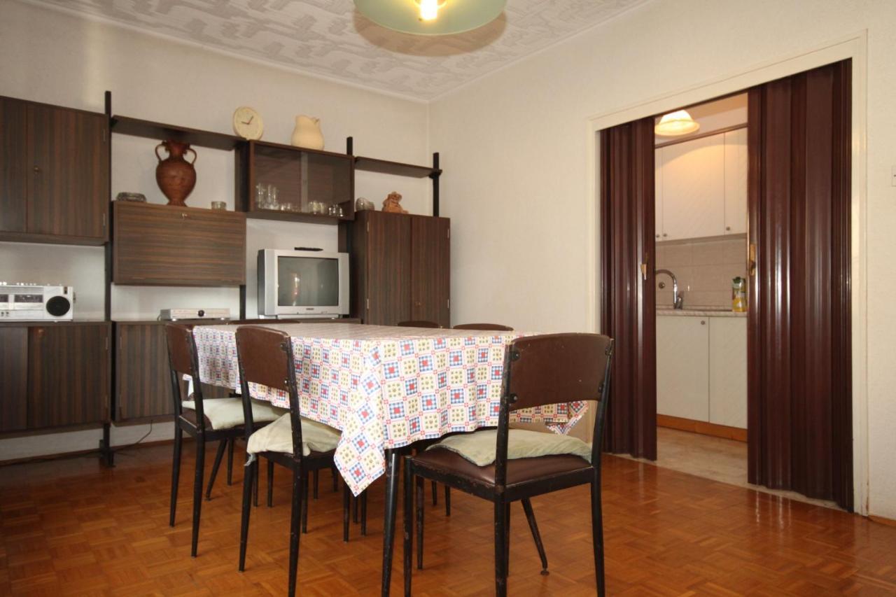 Apartment With A Parking Space - 7125 Umag